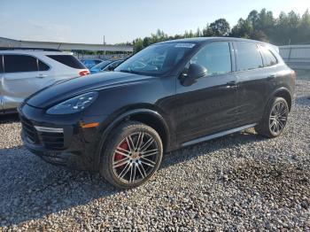  Salvage Porsche Cayenne