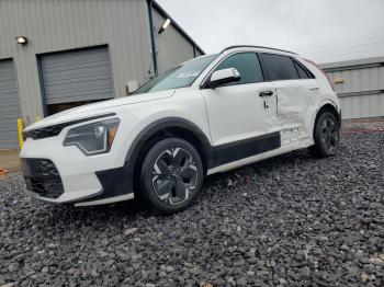  Salvage Kia Niro