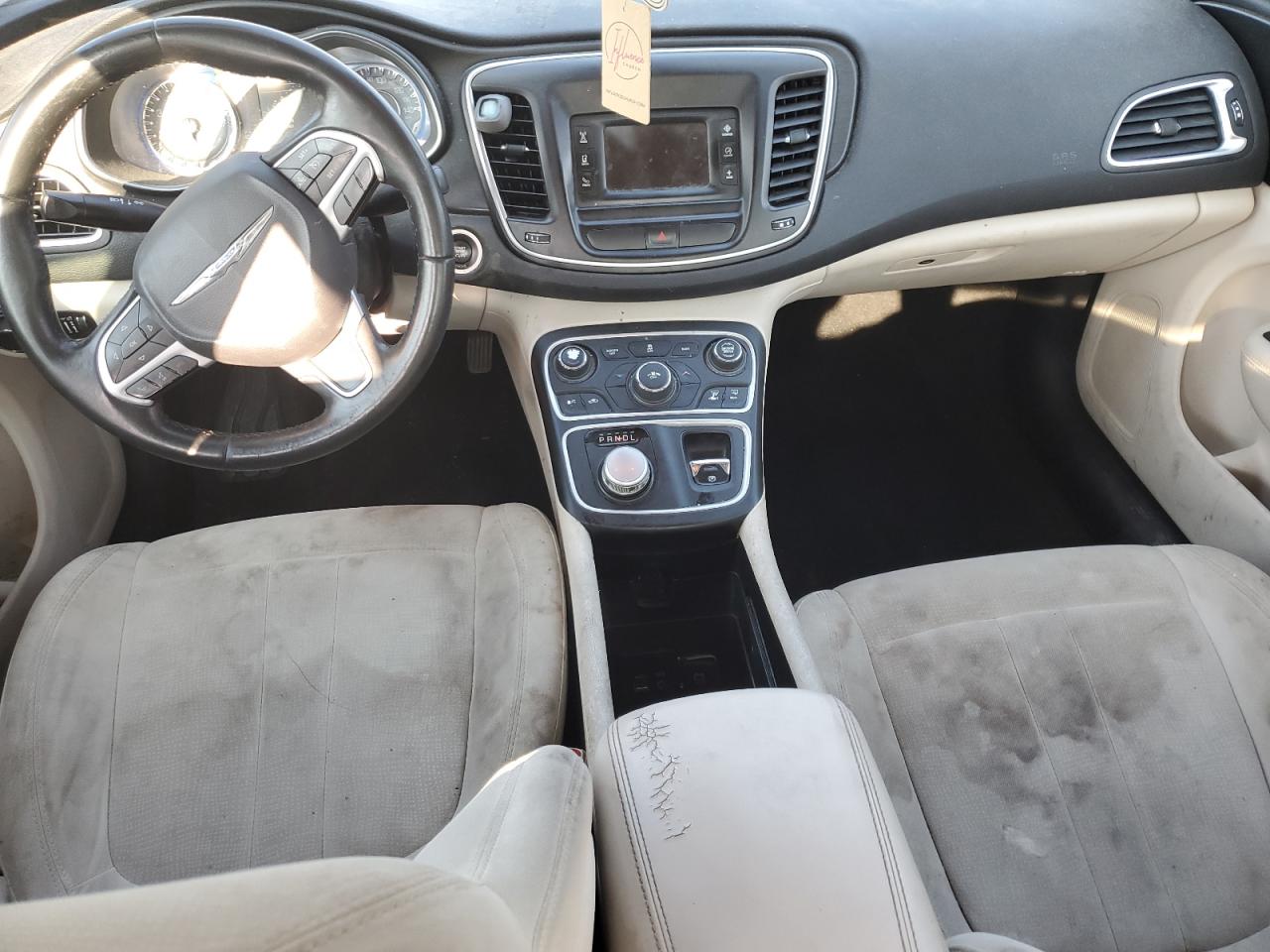 Chrysler 200 Limited Image 4