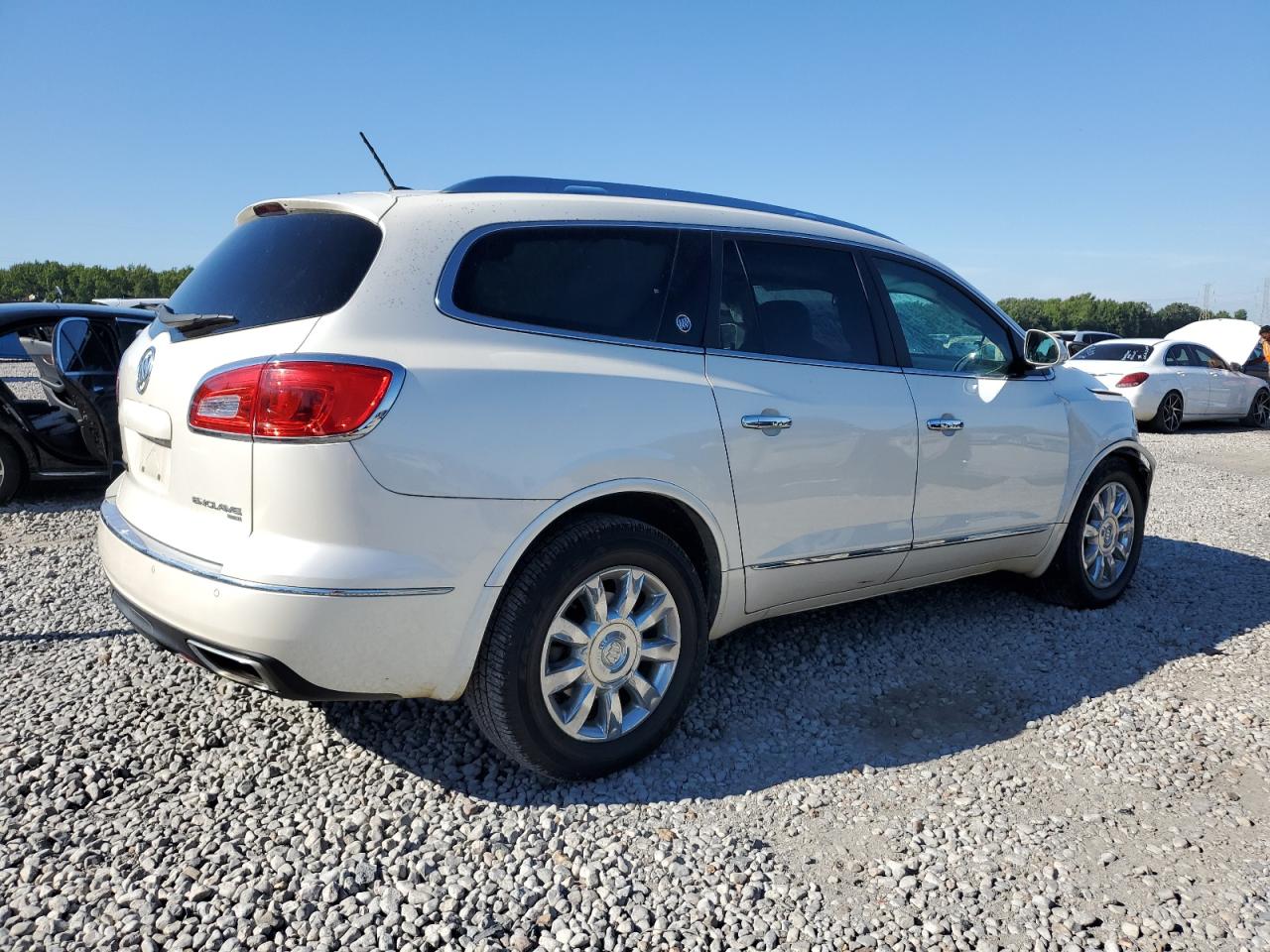 Buick Enclave Image 3