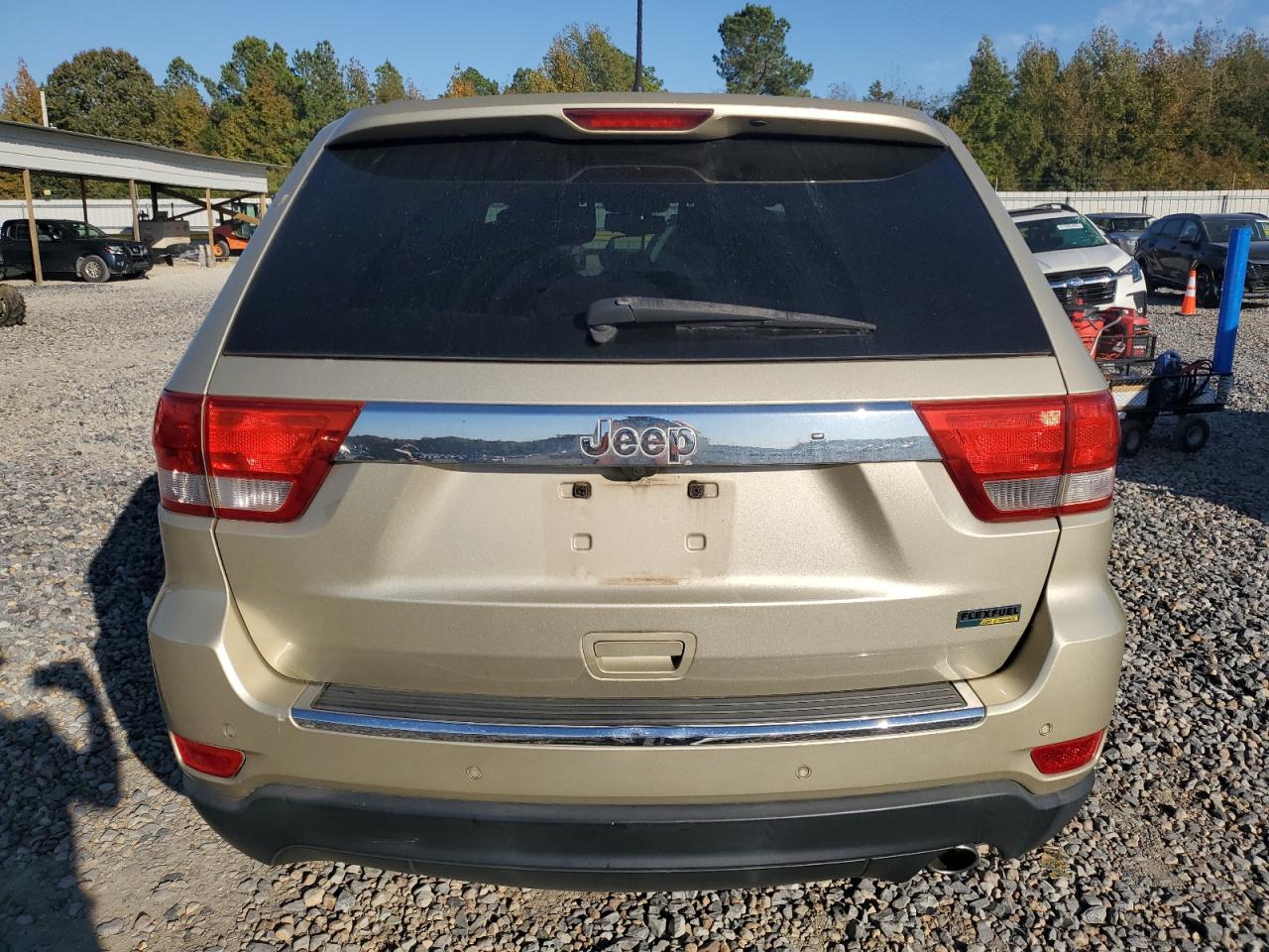 Jeep Grand Cherokee Overland Image 6