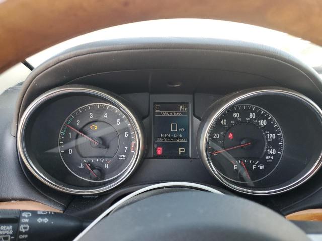 Jeep Grand Cherokee Overland Image 9