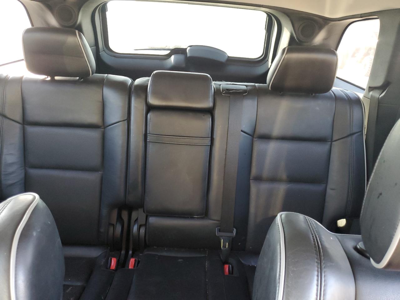 Jeep Grand Cherokee Overland Image 11