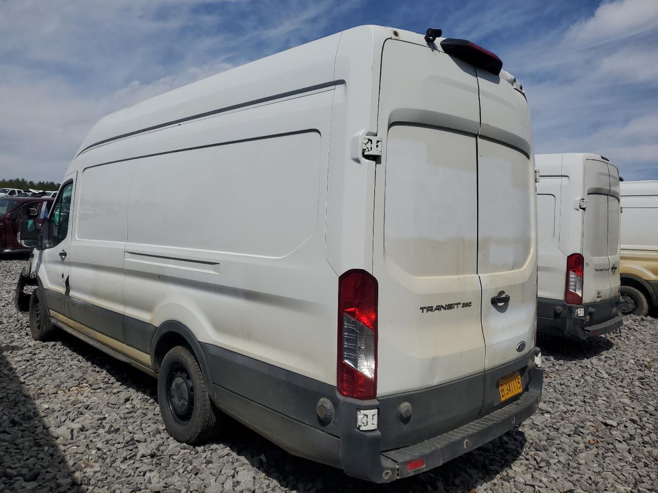 Ford Transit T-350 Image 8