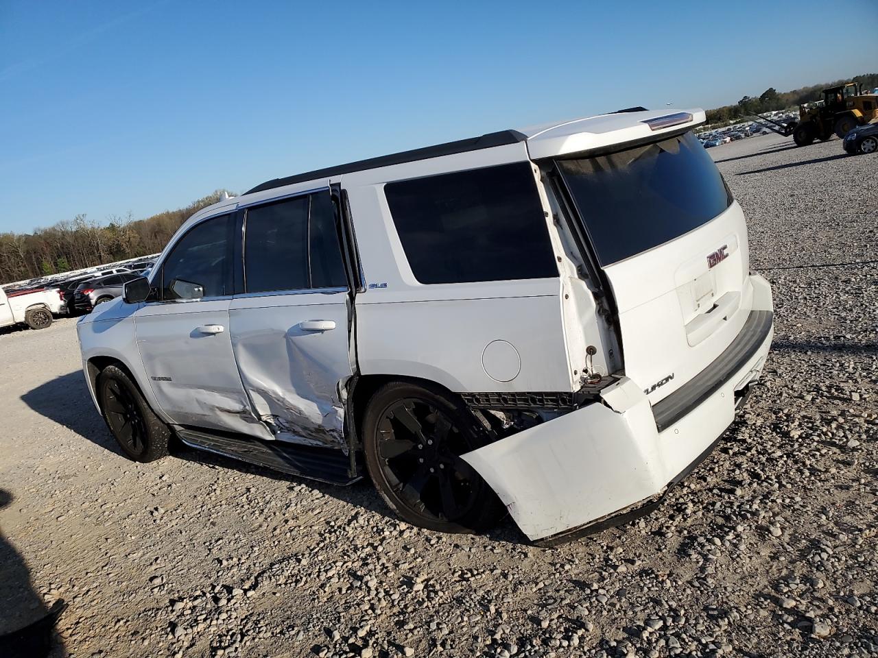 GMC Yukon Sle Image 5