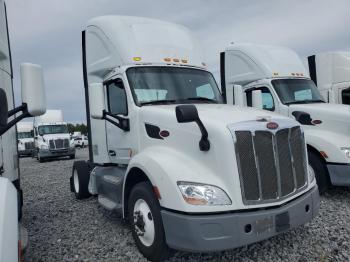  Salvage Peterbilt Tractor 579