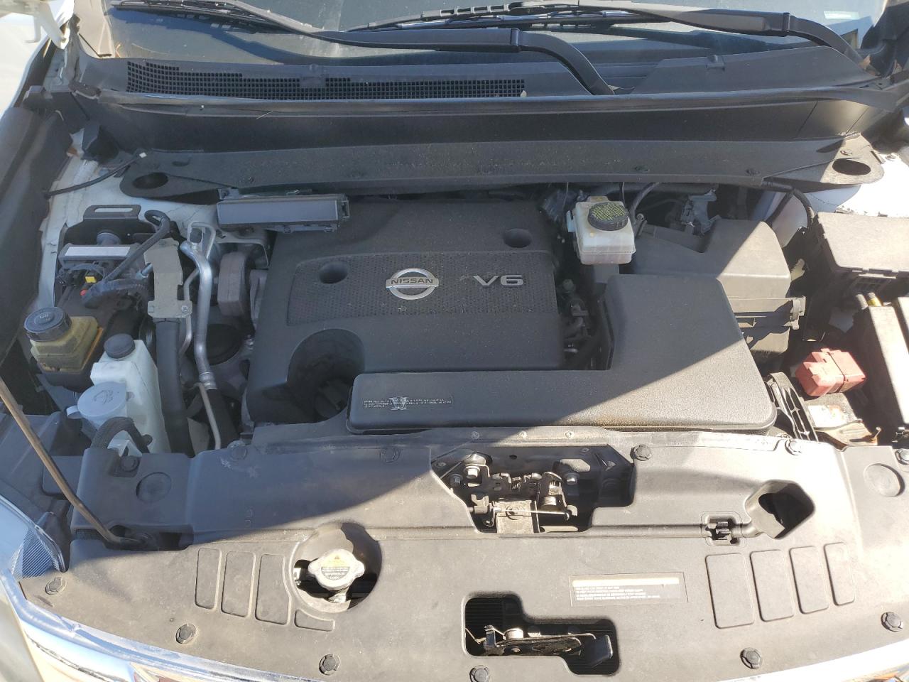 Nissan Pathfinder S Image 12