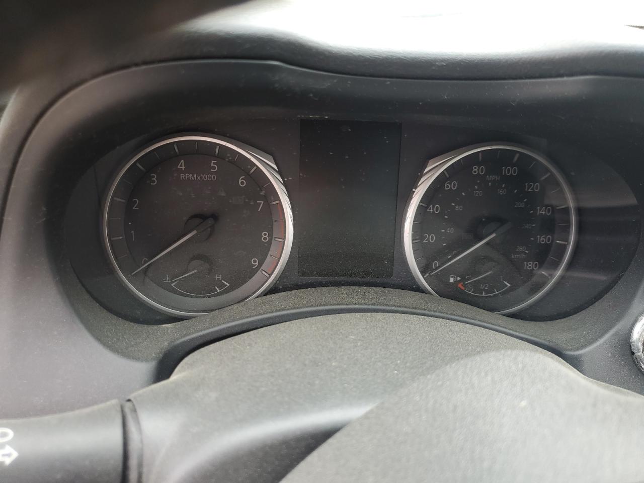 INFINITI Q50 Luxe Image 2