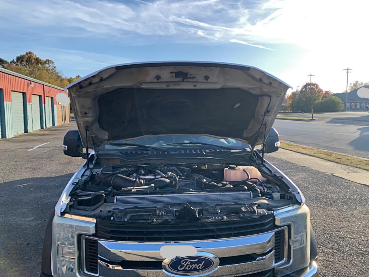 Ford F-550 Super Duty Image 9