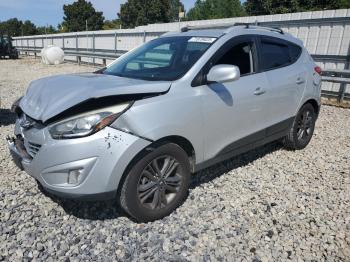  Salvage Hyundai TUCSON