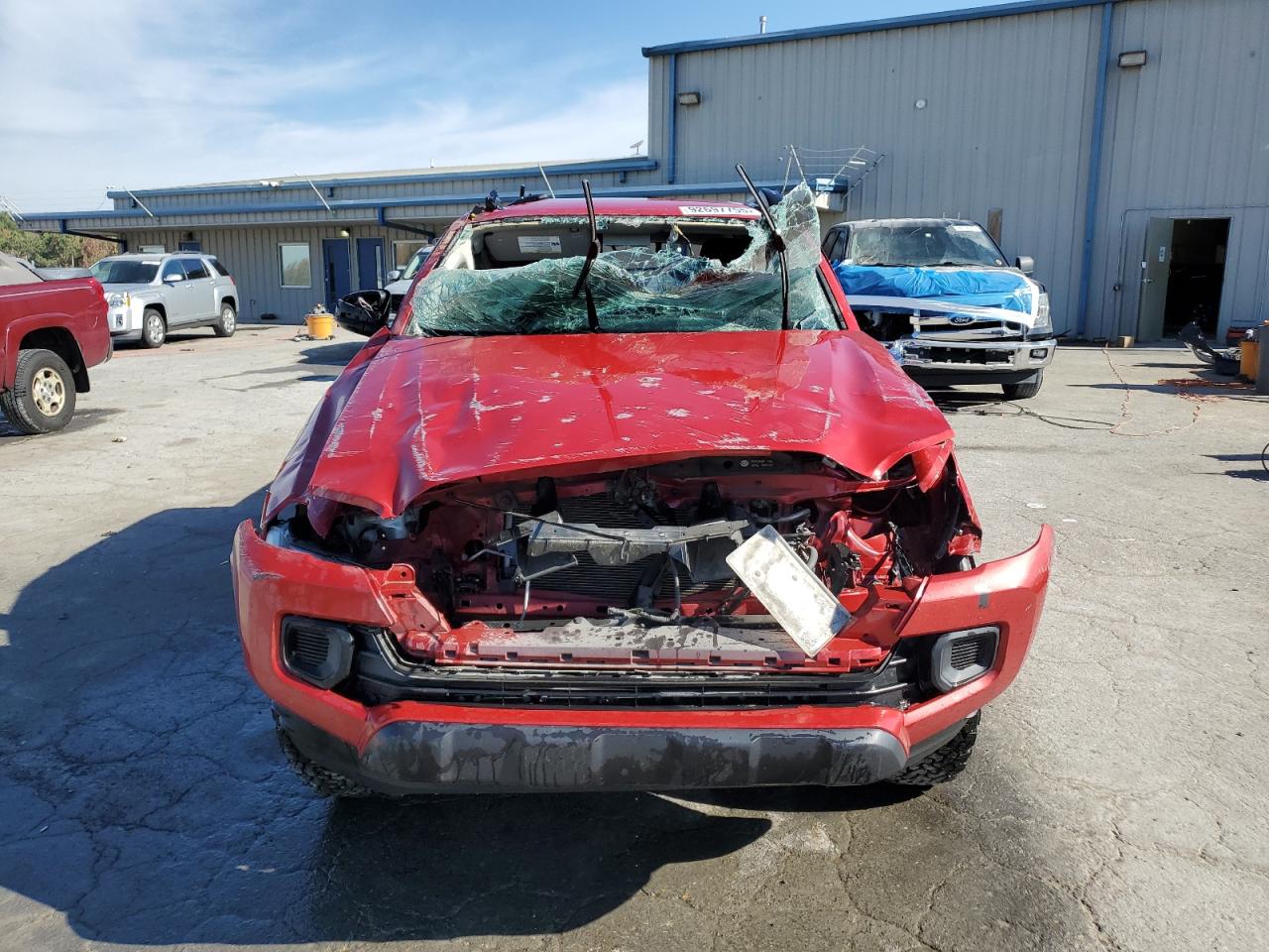 Toyota Tacoma Double Cab Image 4
