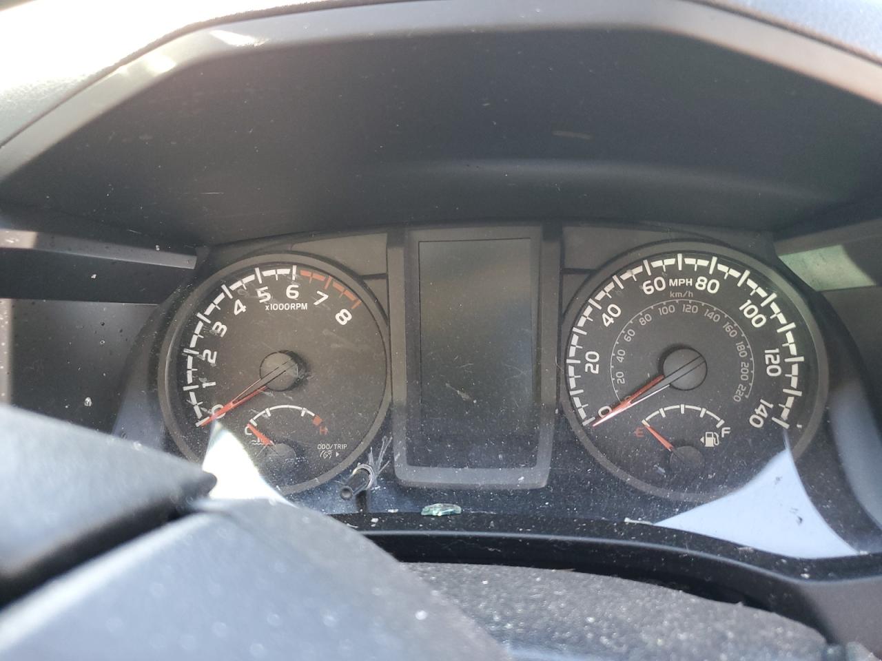 Toyota Tacoma Double Cab Image 9