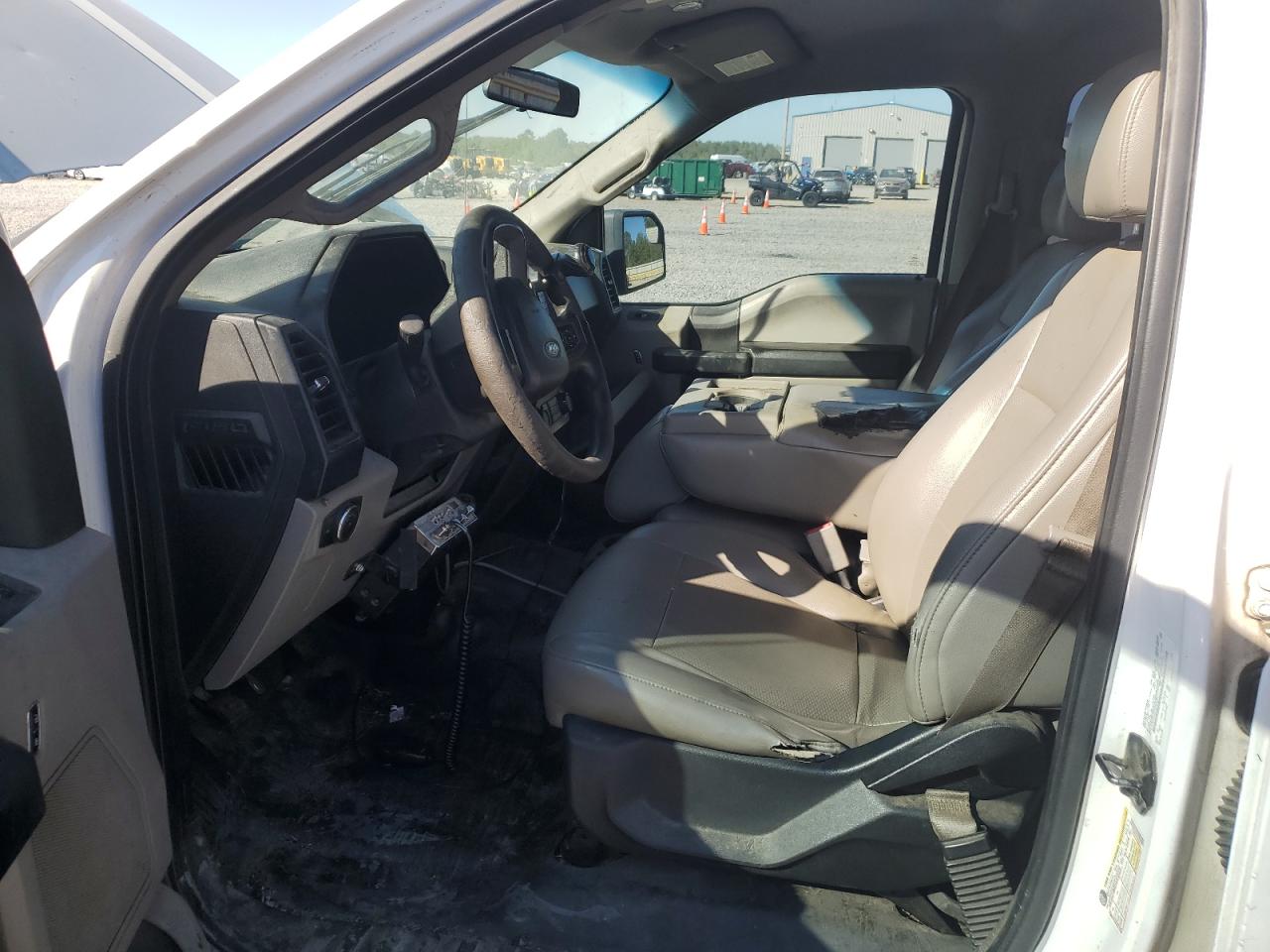 Ford F-150 Supercrew Image 9