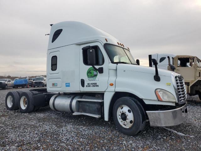  Salvage Freightliner Cascadia 1