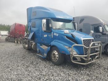  Salvage Volvo Vnl
