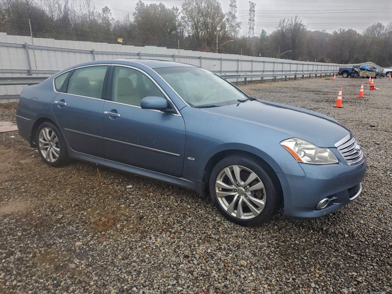 INFINITI M35 Base Image 4