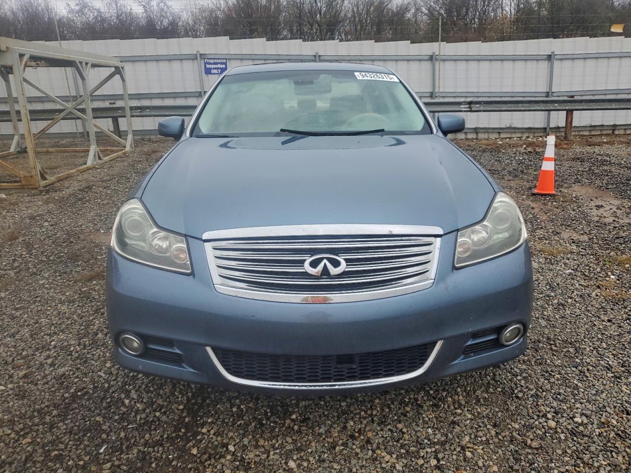 INFINITI M35 Base Image 13