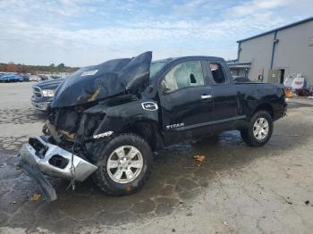  Salvage Nissan Titan