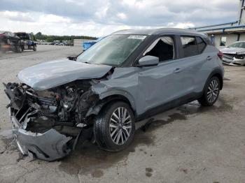  Salvage Nissan Kicks