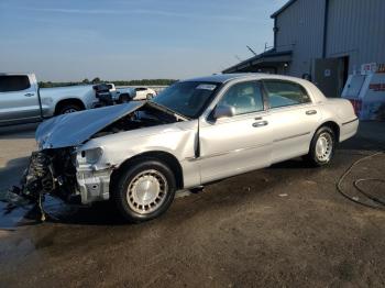  Salvage Lincoln Towncar