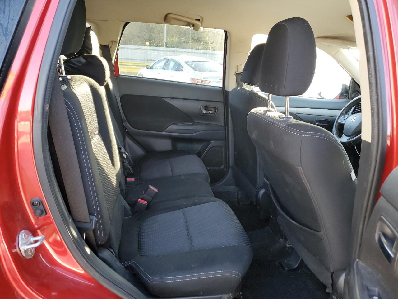 Mitsubishi Outlander Se Image 6