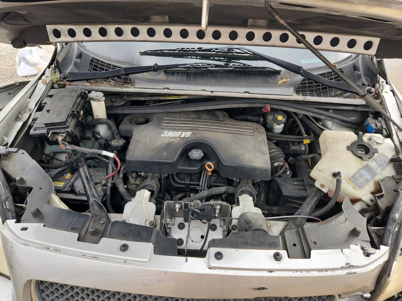 Chevrolet Uplander Ls Image 4