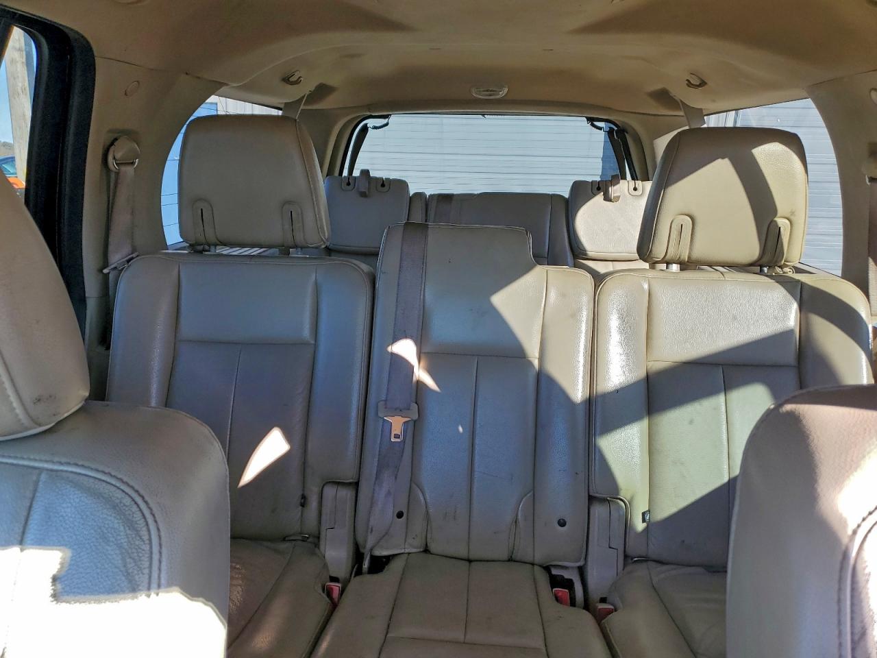 Ford Expedition El Xlt Image 8