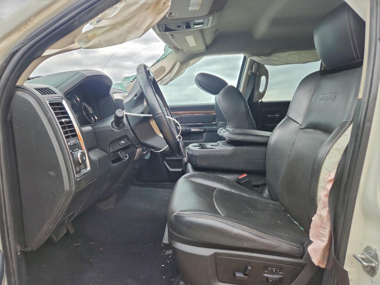 Ram 1500 Laramie Image 2