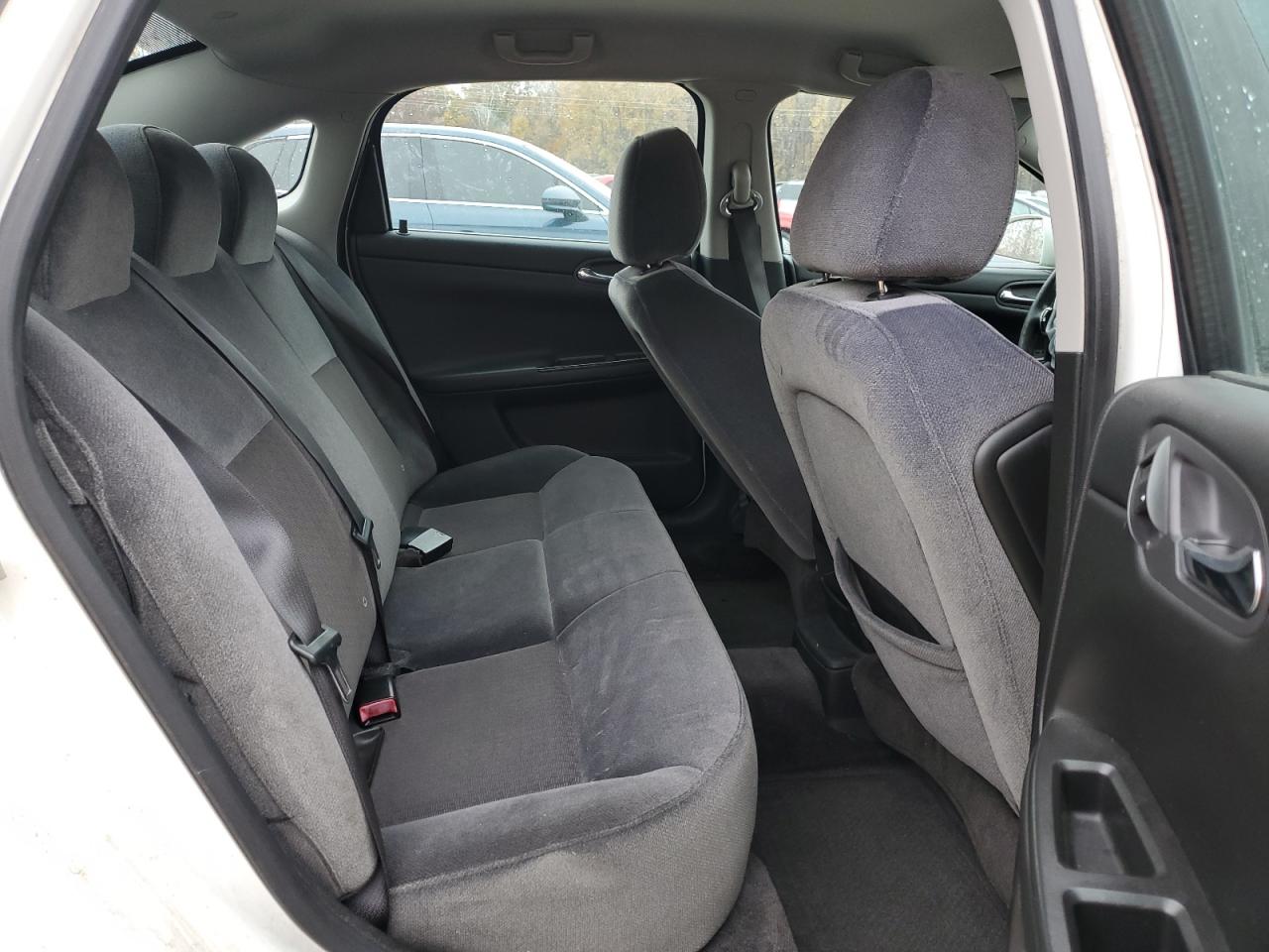 Chevrolet Impala 1lt Image 11