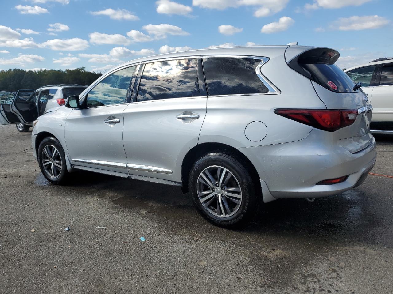 INFINITI Qx Luxe Image 6