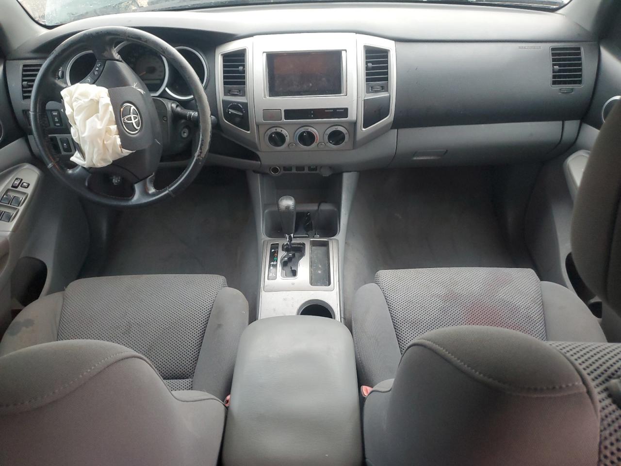 Toyota Tacoma Double Cab Image 6