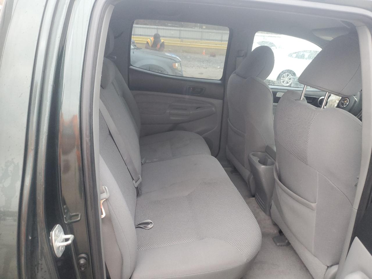 Toyota Tacoma Double Cab Image 10