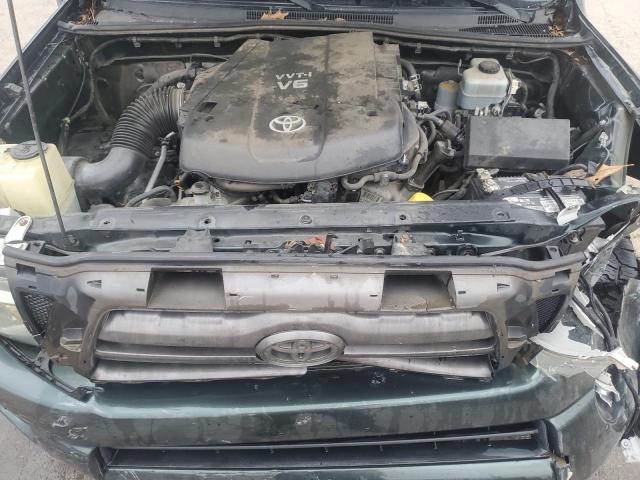 Toyota Tacoma Double Cab Image 3