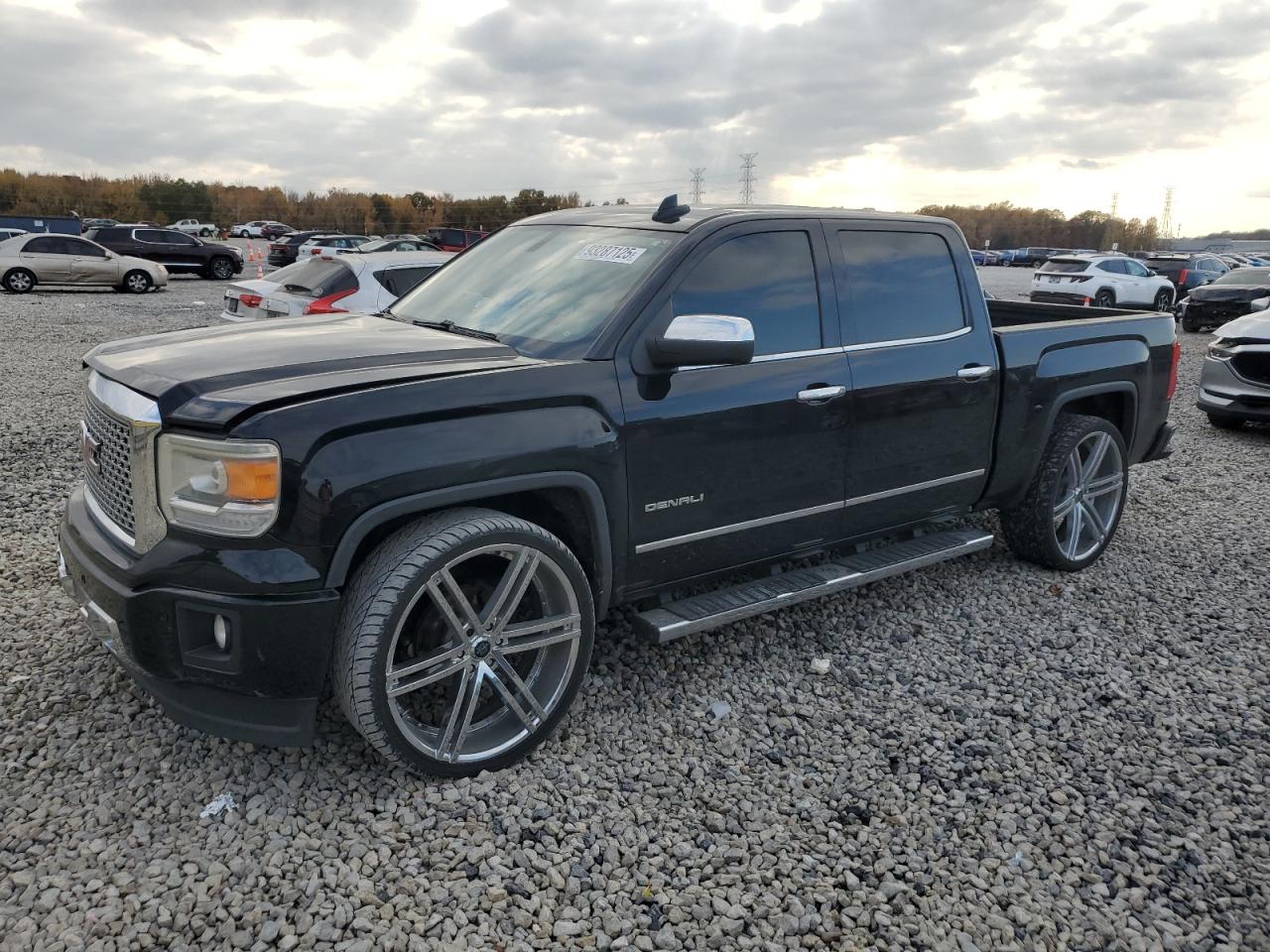 GMC Sierra C1500 Denali Image 1