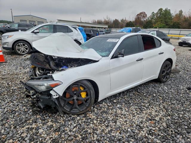  Salvage Alfa Romeo Giulia