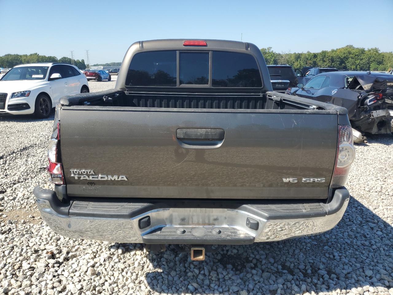 Toyota Tacoma Double Cab Image 8