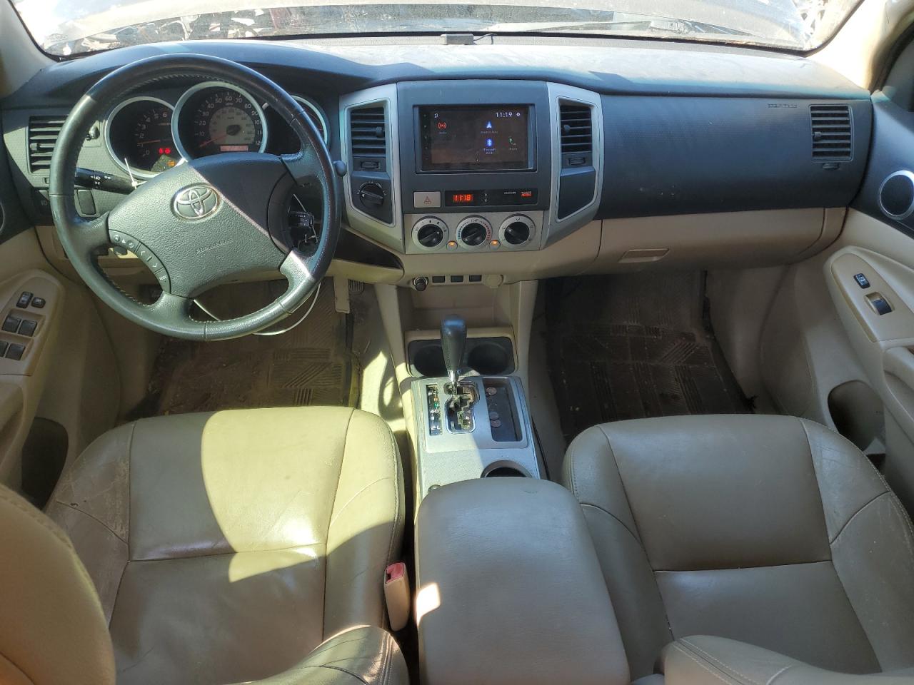 Toyota Tacoma Double Cab Image 4