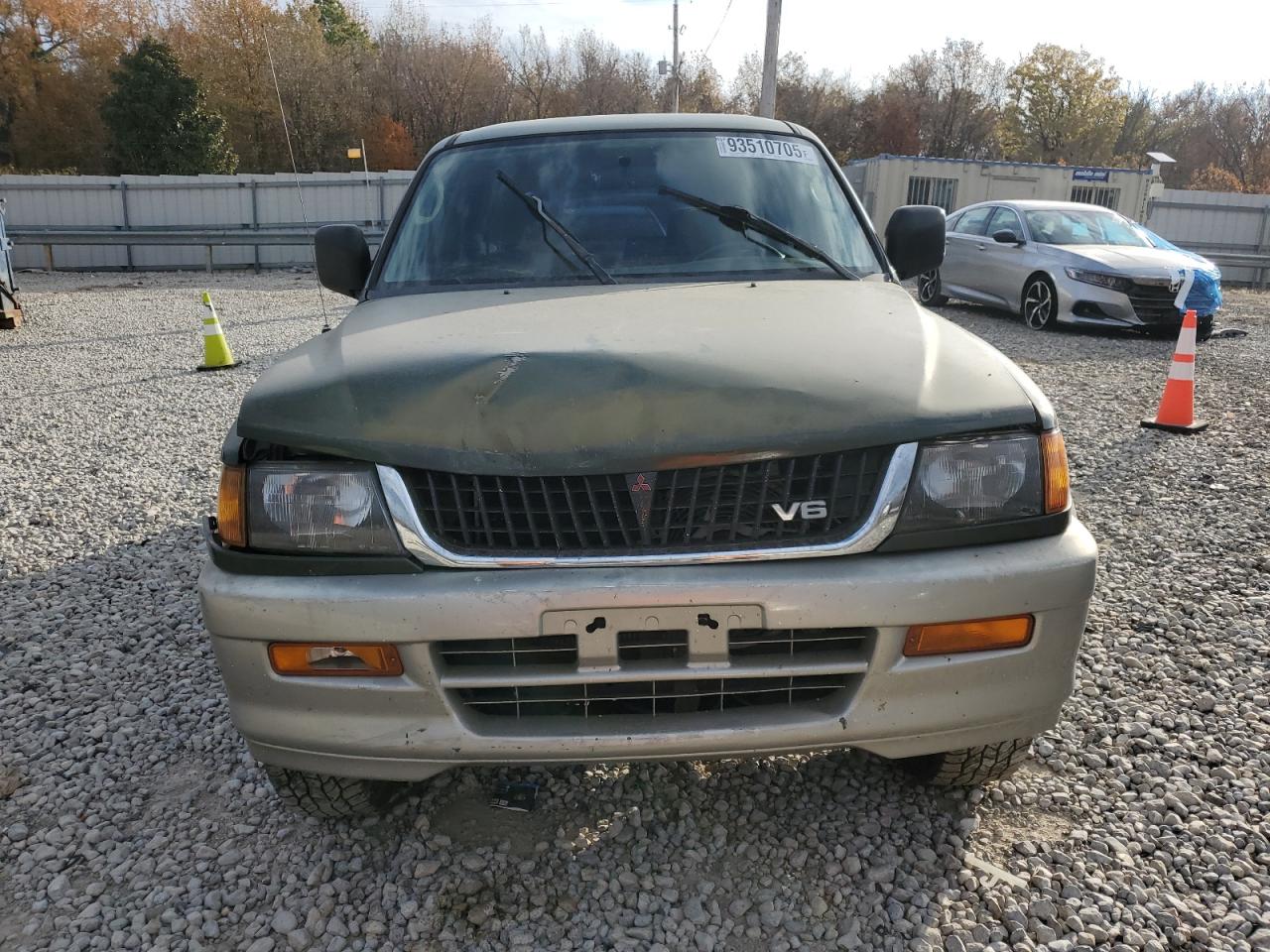 Mitsubishi Montero Sport Ls Image 5