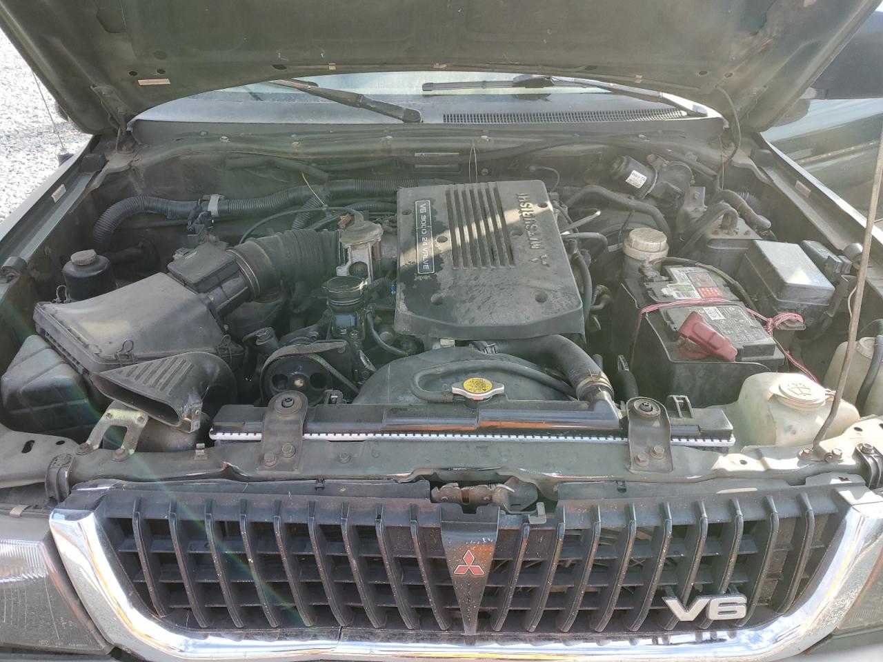 Mitsubishi Montero Sport Ls Image 2