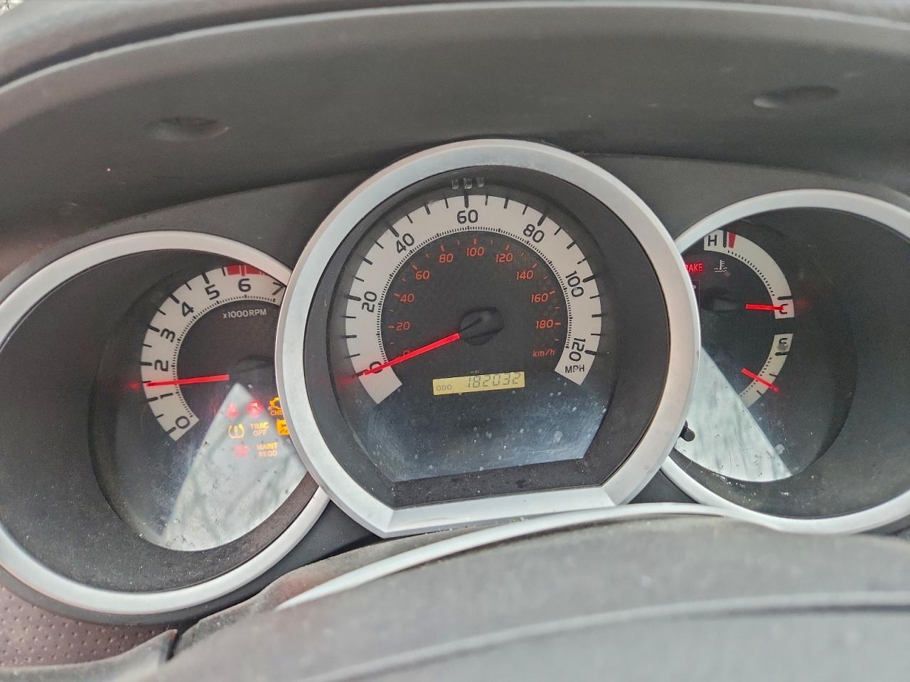 Toyota Tacoma Image 11