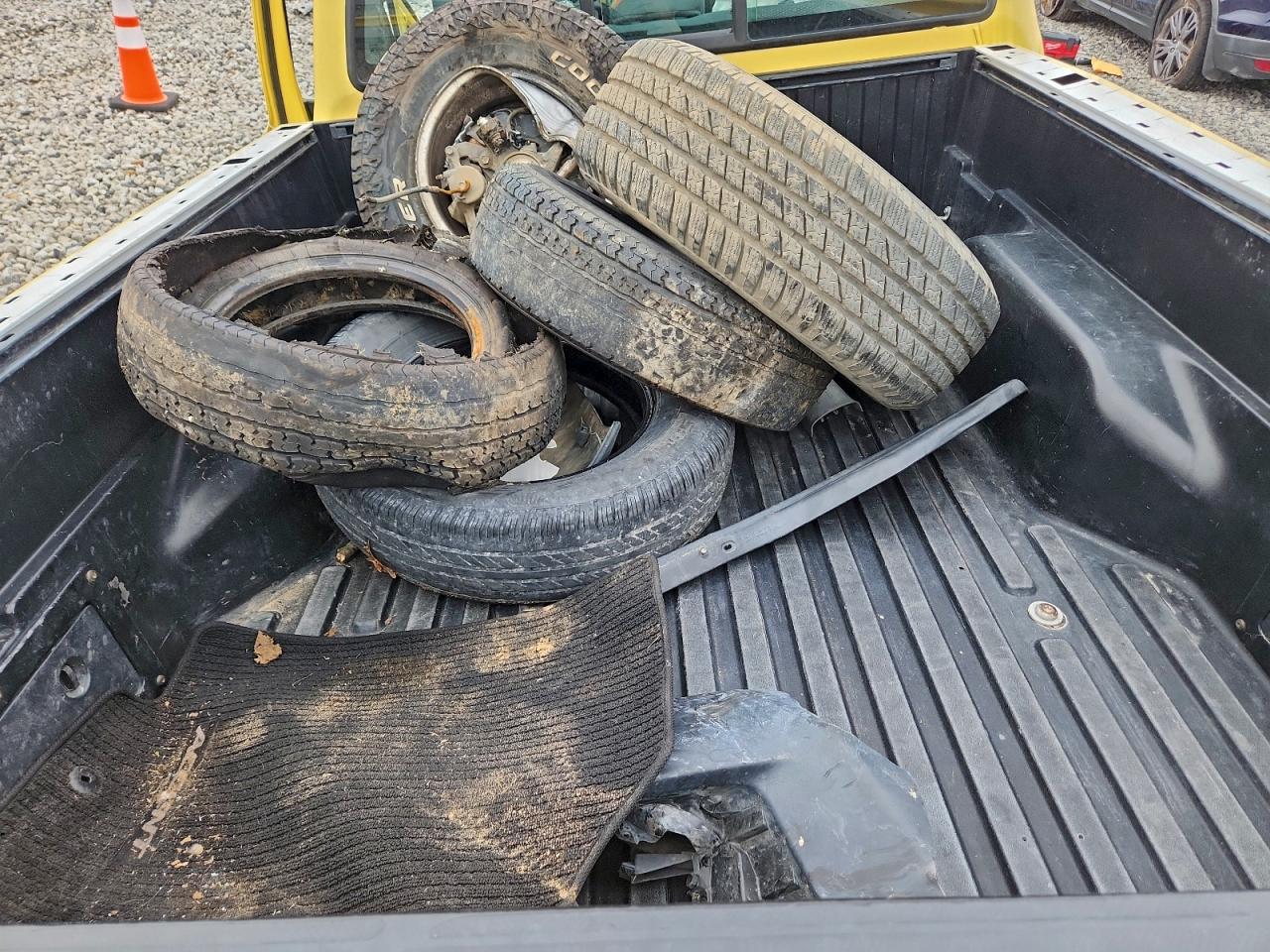 Toyota Tacoma Image 5