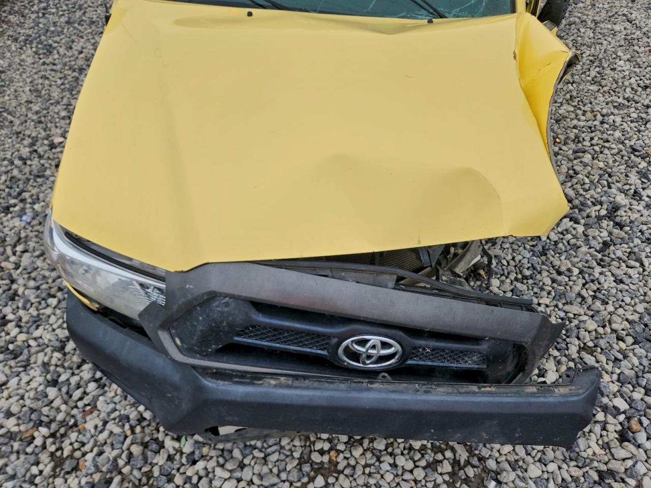 Toyota Tacoma Image 3