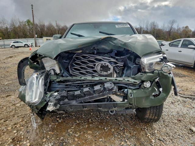 Toyota Tacoma Double Cab Image 9