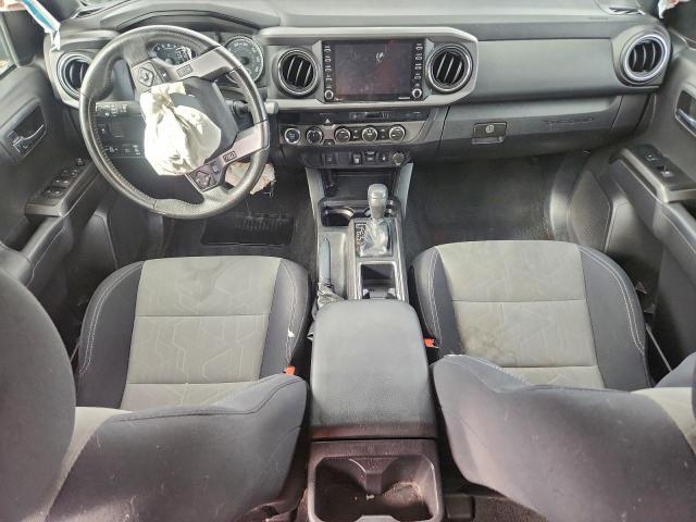 Toyota Tacoma Double Cab Image 11