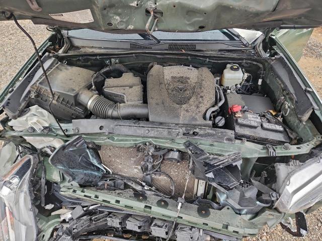 Toyota Tacoma Double Cab Image 12