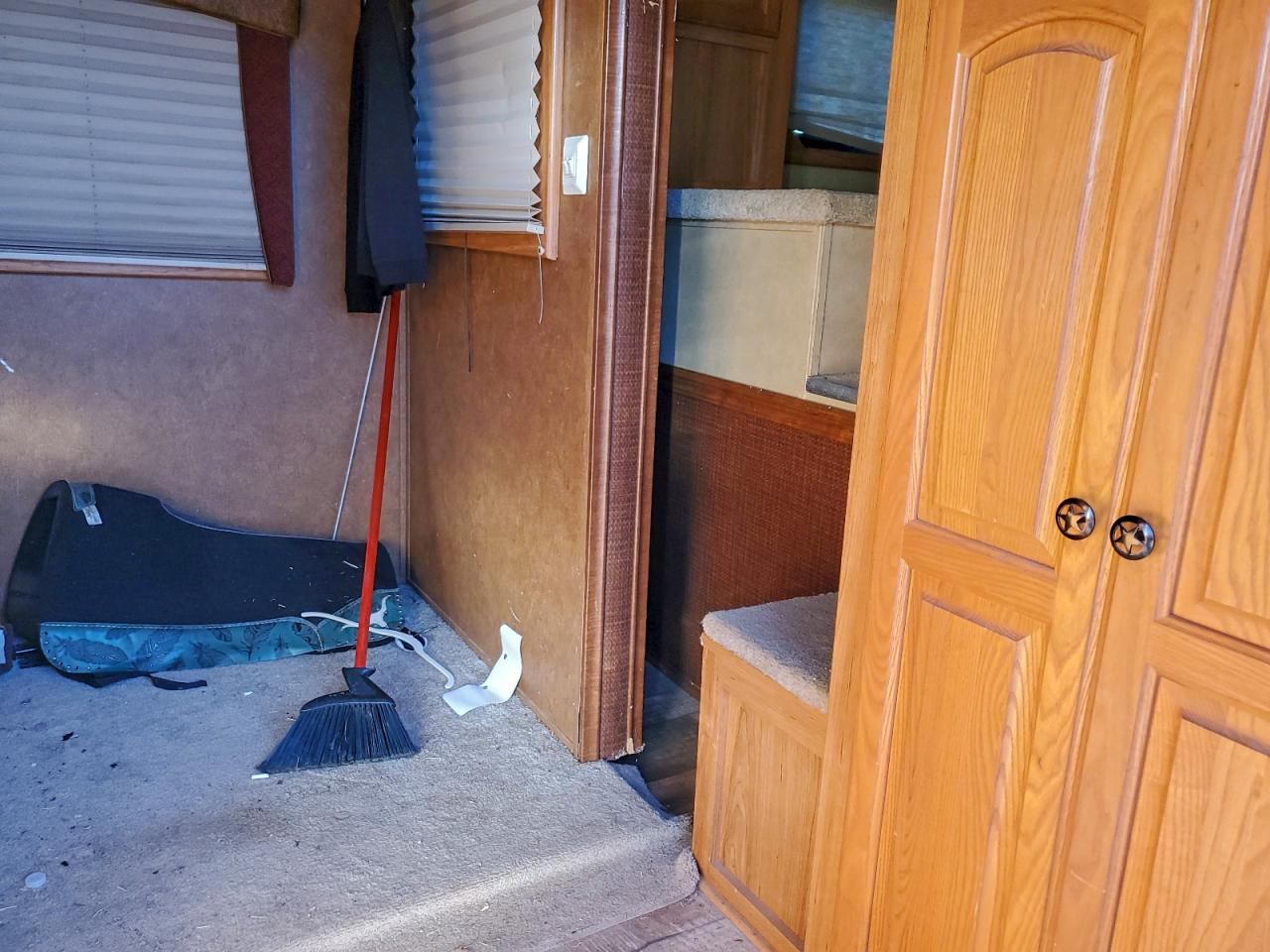 Coachmen Camper Image 6