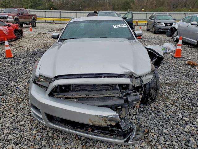 Ford Tractor Image 3