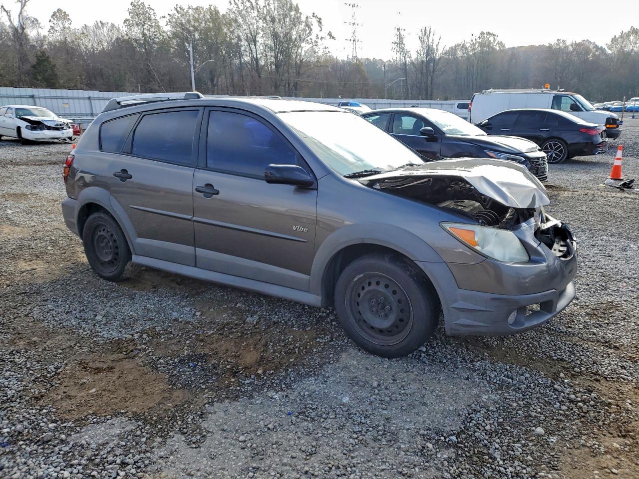 Pontiac Vibe Image 12