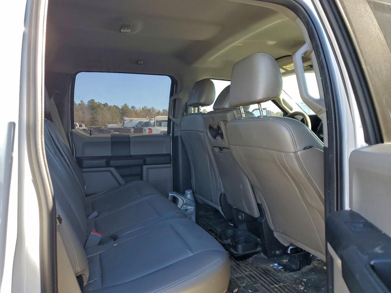 Ford F-350 Super Duty Image 2