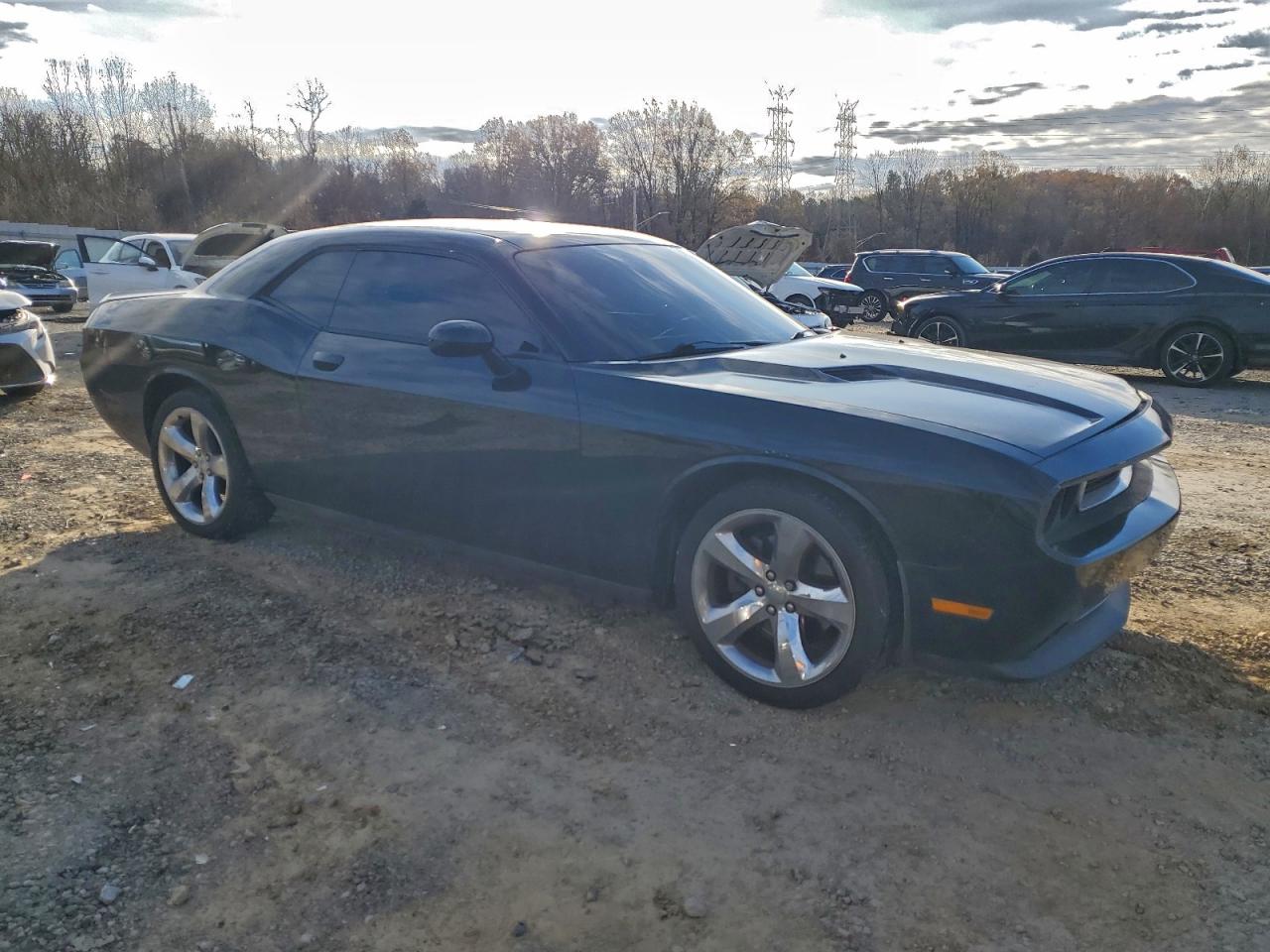 Dodge Challenger Sxt Image 3